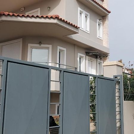 Aqua Apartment Артемида Екстериор снимка