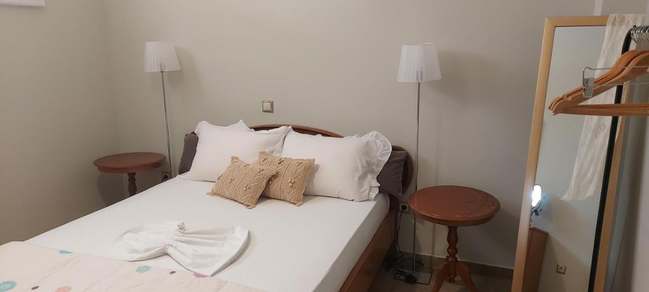 Aqua Apartment Артемида Екстериор снимка