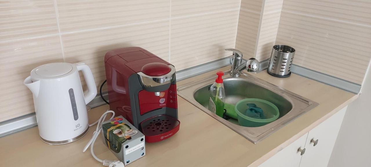 Aqua Apartment Артемида Екстериор снимка