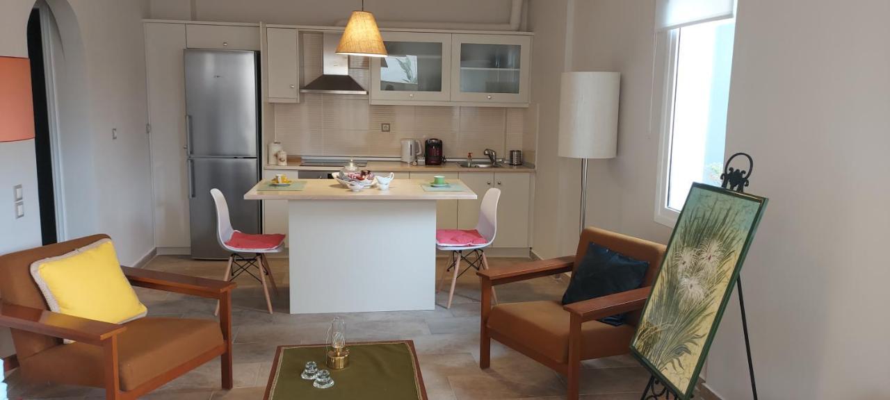 Aqua Apartment Артемида Екстериор снимка